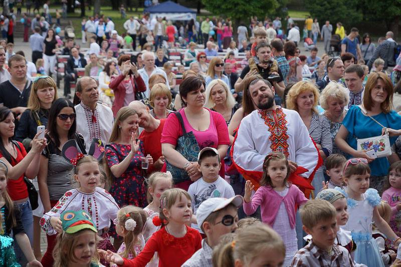 «Артериум» совместно с детскими клубами Львова провели второй общегородской детский праздник сказок