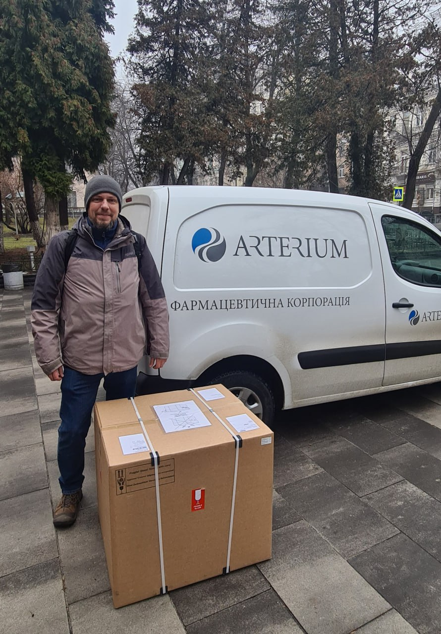 Arterium handed over a new shaker-incubator to the Department of Biotechnology and Microbiology of the National University of Food Technologies 